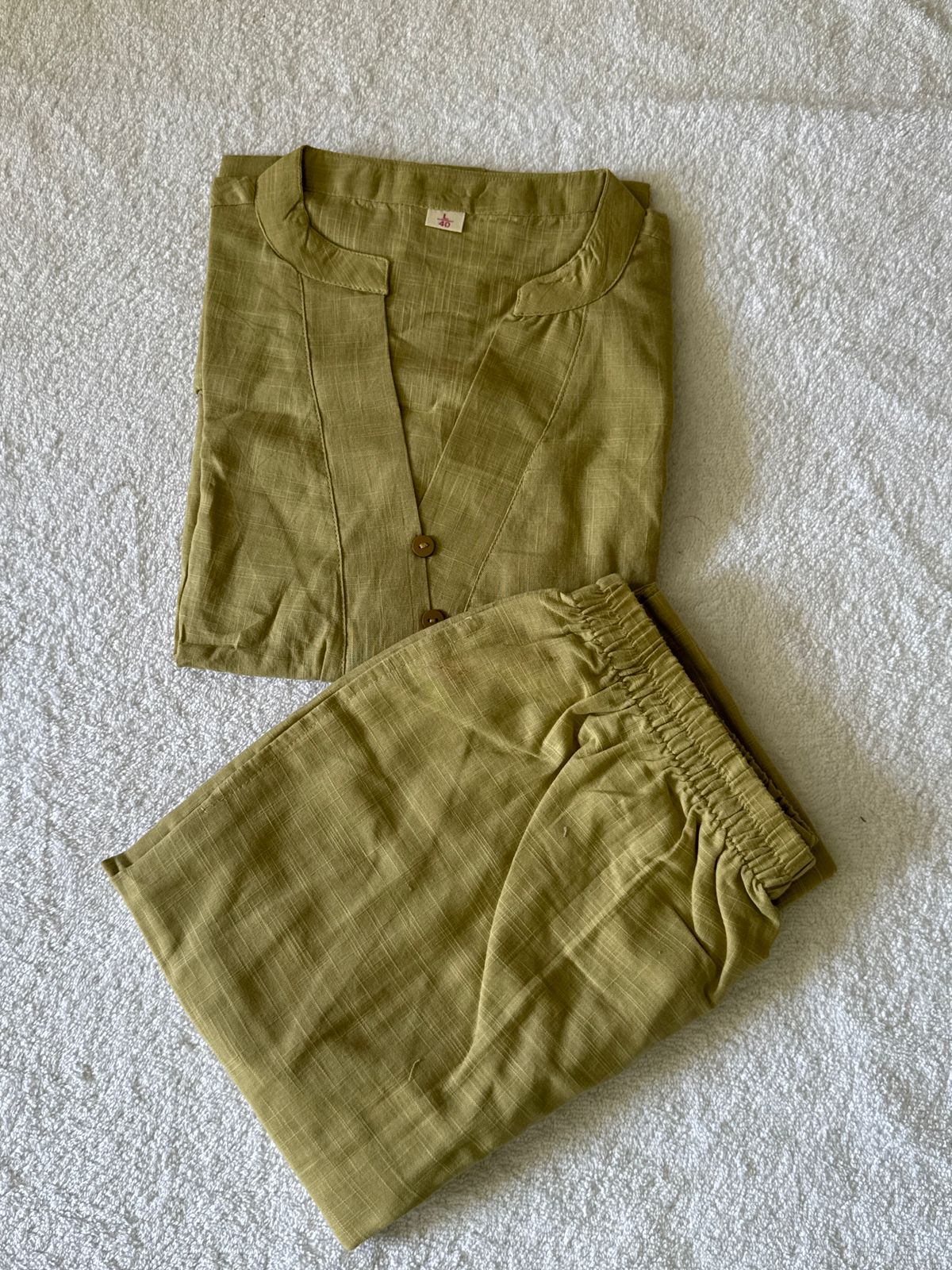 Pastel green cord set